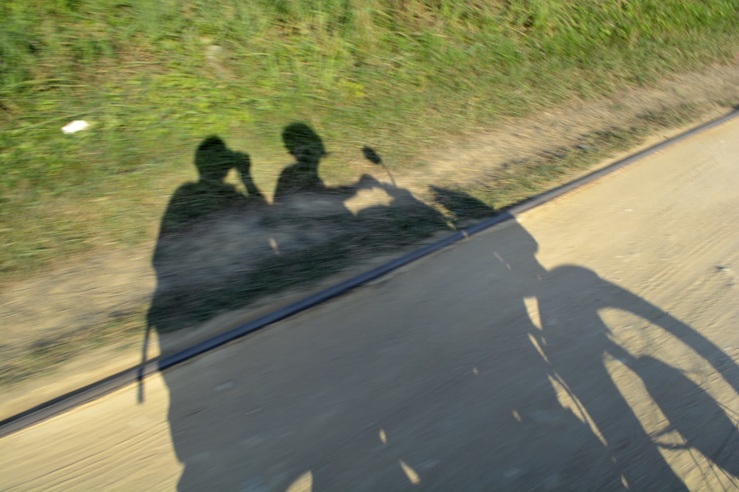 21. Pasan 10, 20, 30 minutos y nada que llega el tren. Me desesp